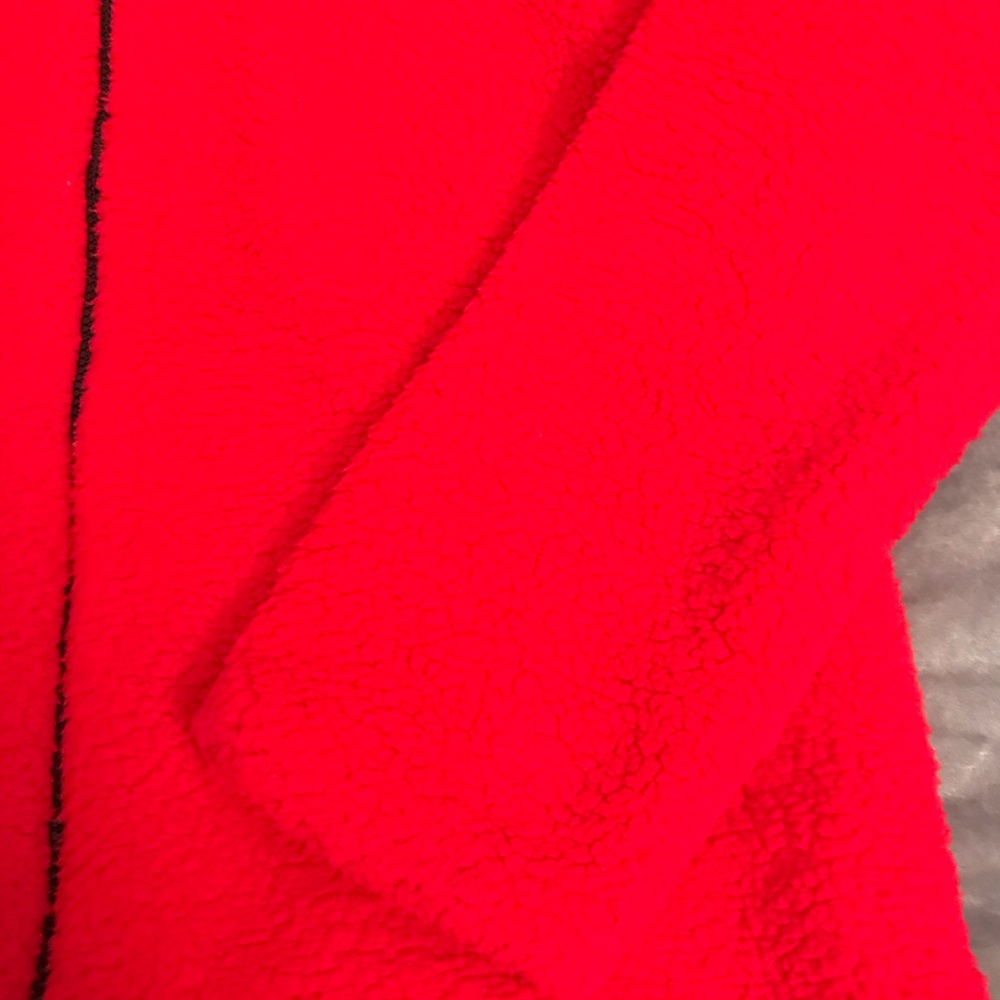 Red jacket - Picture 3 of 3